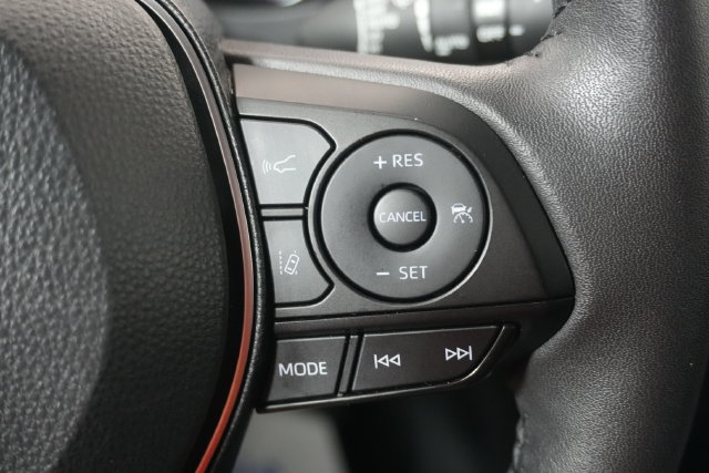 Used 2025 Toyota RAV4 XLE AWD/4WD image 15