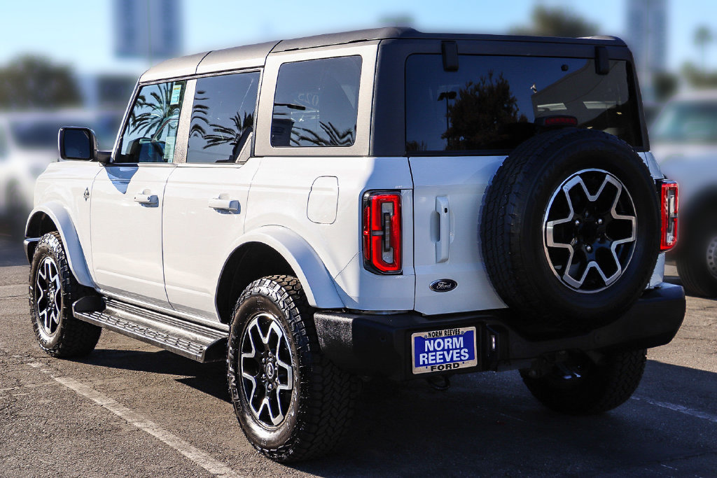 Certified 2025 Ford Bronco Outer Banks AWD/4WD image 11