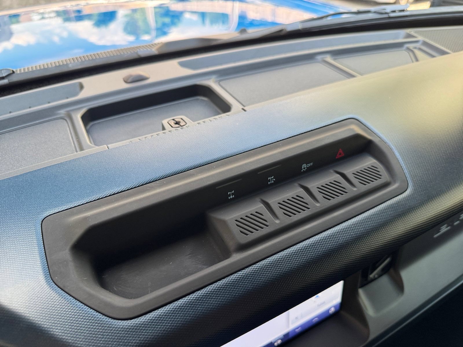 Certified 2023 Ford Bronco Outer Banks AWD/4WD image 30