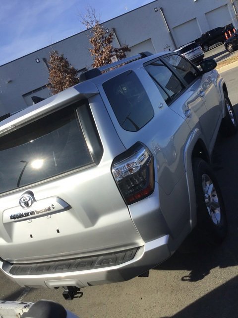 Used 2022 Toyota 4Runner SR5 Premium image 3