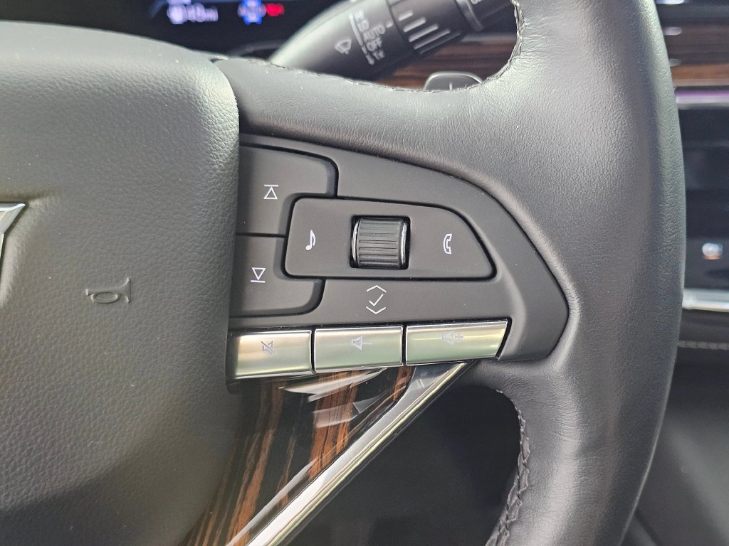 Used 2023 Cadillac Escalade Premium Luxury w/ LPO, Radiant Package AWD/4WD image 28