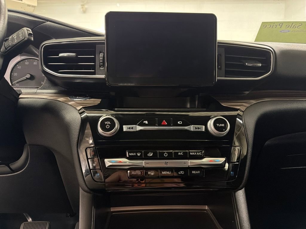 Certified 2021 Ford Explorer Limited w/ Equipment Group 301A RWD image 23