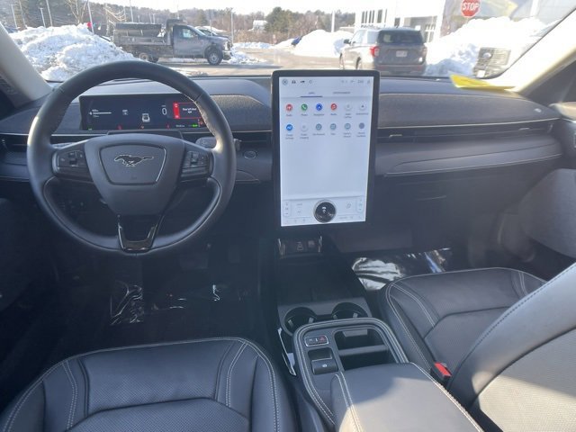 Certified 2025 Ford Mustang Mach-E Premium image 17