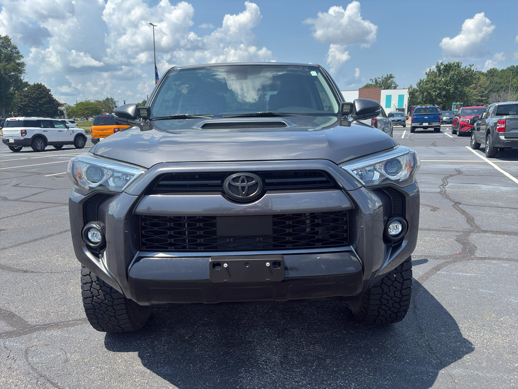 Used 2022 Toyota 4Runner TRD Off-Road Premium w/ Moonroof Package AWD/4WD image 2