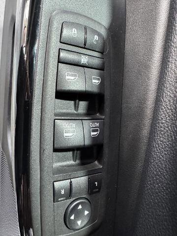 Used 2023 Jeep Cherokee Altitude Lux AWD/4WD image 35