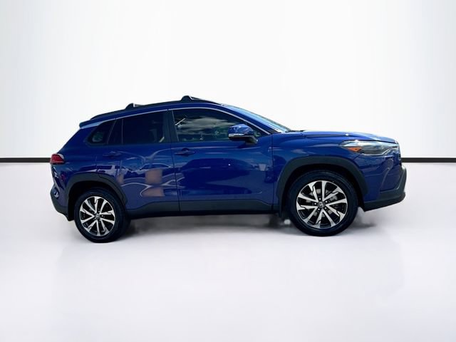 Used 2024 Toyota Corolla Cross XLE w/ Convenience Package AWD/4WD image 9