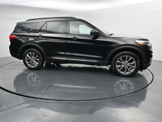 Certified 2023 Ford Explorer XLT w/ Equipment Group 202A AWD/4WD image 12