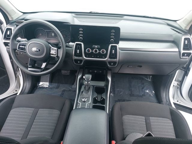 Used 2021 Kia Sorento LX image 9