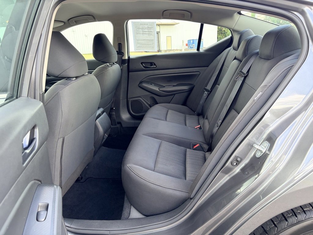 Used 2024 Nissan Altima 2.5 SV image 22