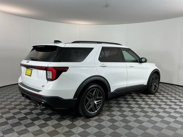 Certified 2025 Ford Explorer ST AWD/4WD image 5