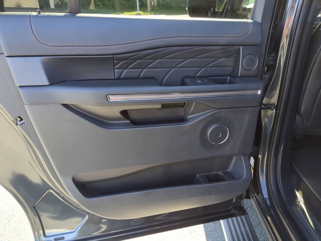 Certified 2023 Ford Expedition Max Platinum AWD/4WD image 30