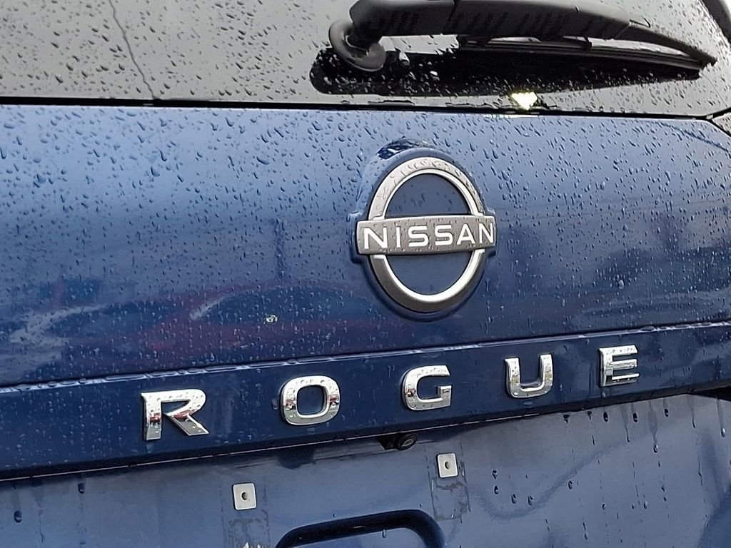 Used 2022 Nissan Rogue SV image 30