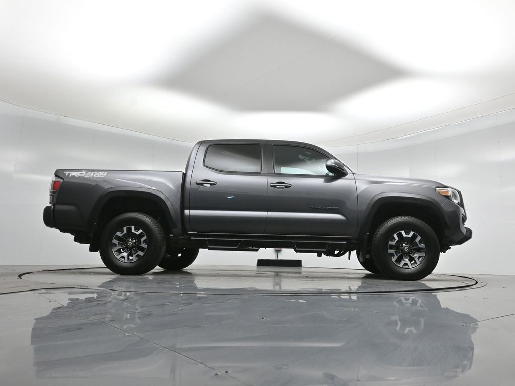Used 2020 Toyota Tacoma TRD Off-Road w/ Technology Package image 45