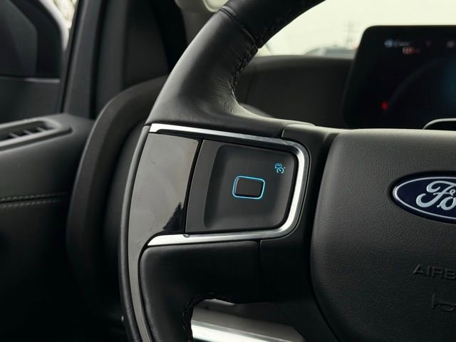 Certified 2025 Ford Expedition Platinum image 23