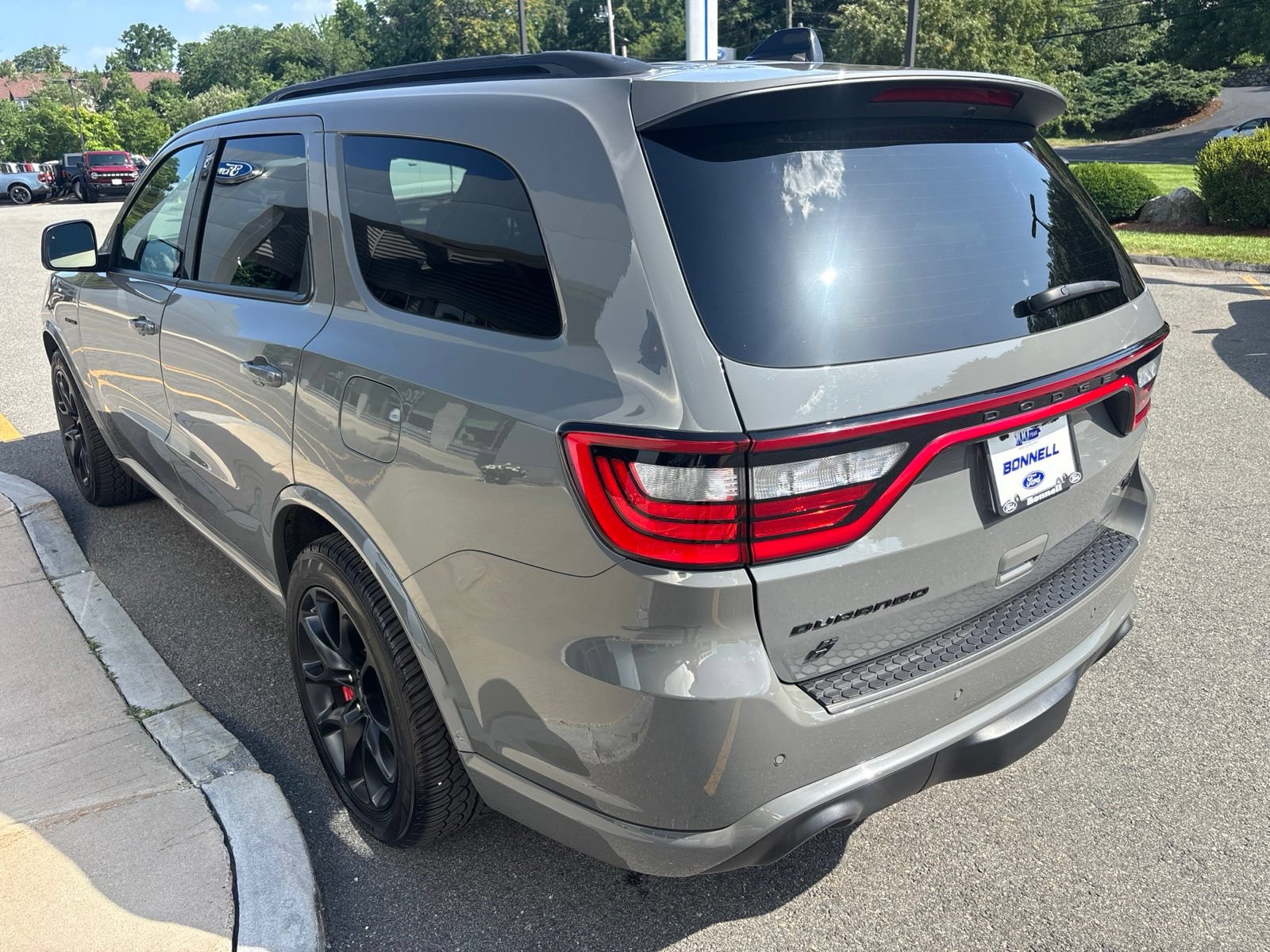 Used 2023 Dodge Durango R/T w/ Tow 'N Go Package AWD/4WD image 50