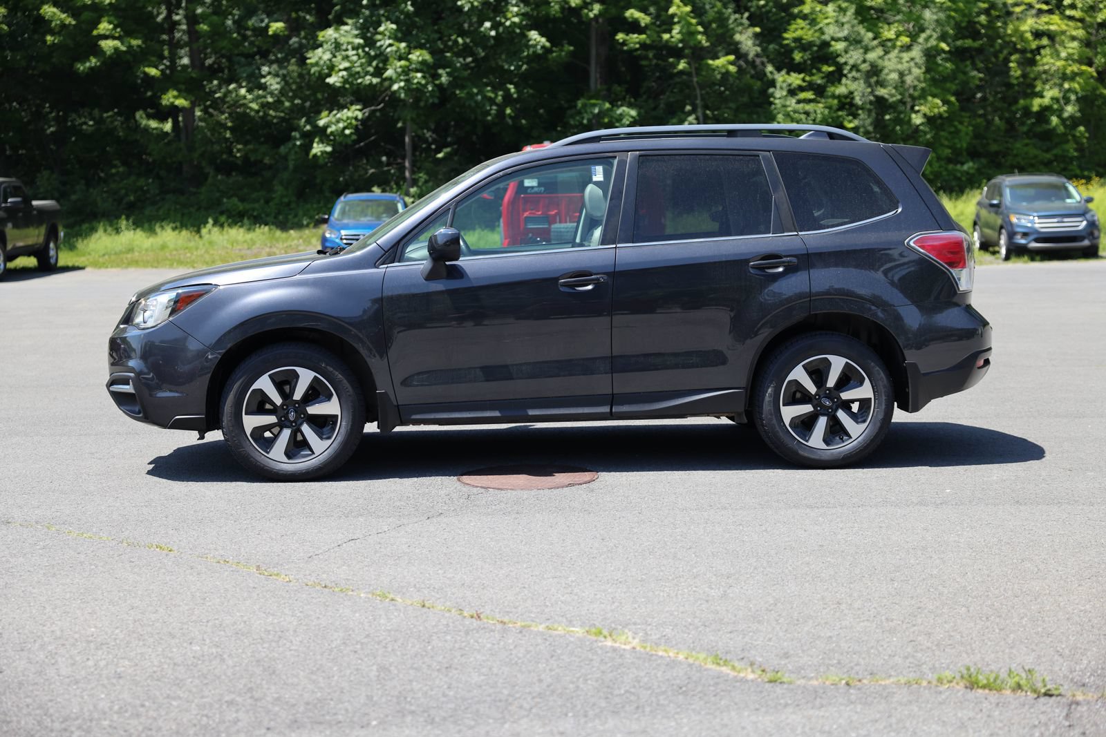 Used 2018 Subaru Forester 2.5i Limited AWD/4WD image 2
