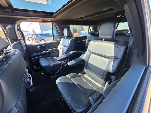 Certified 2025 Ford Expedition Max Platinum w/ Stealth Appearance Package AWD/4WD image 28