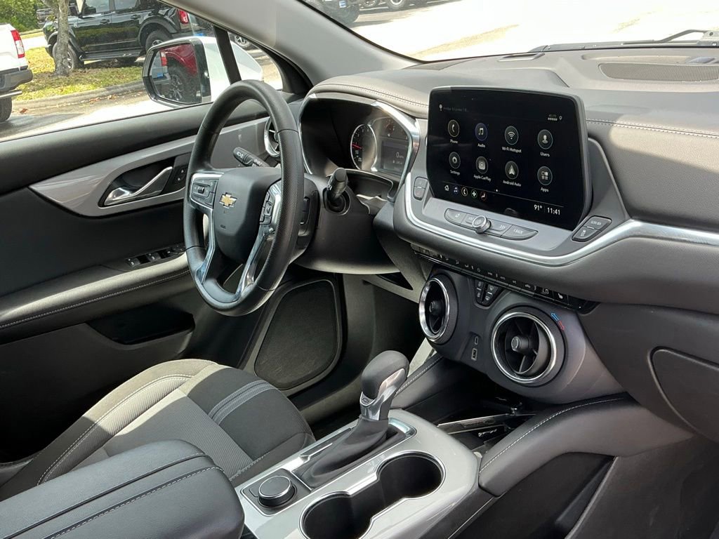 Used 2025 Chevrolet Blazer LT FWD image 18