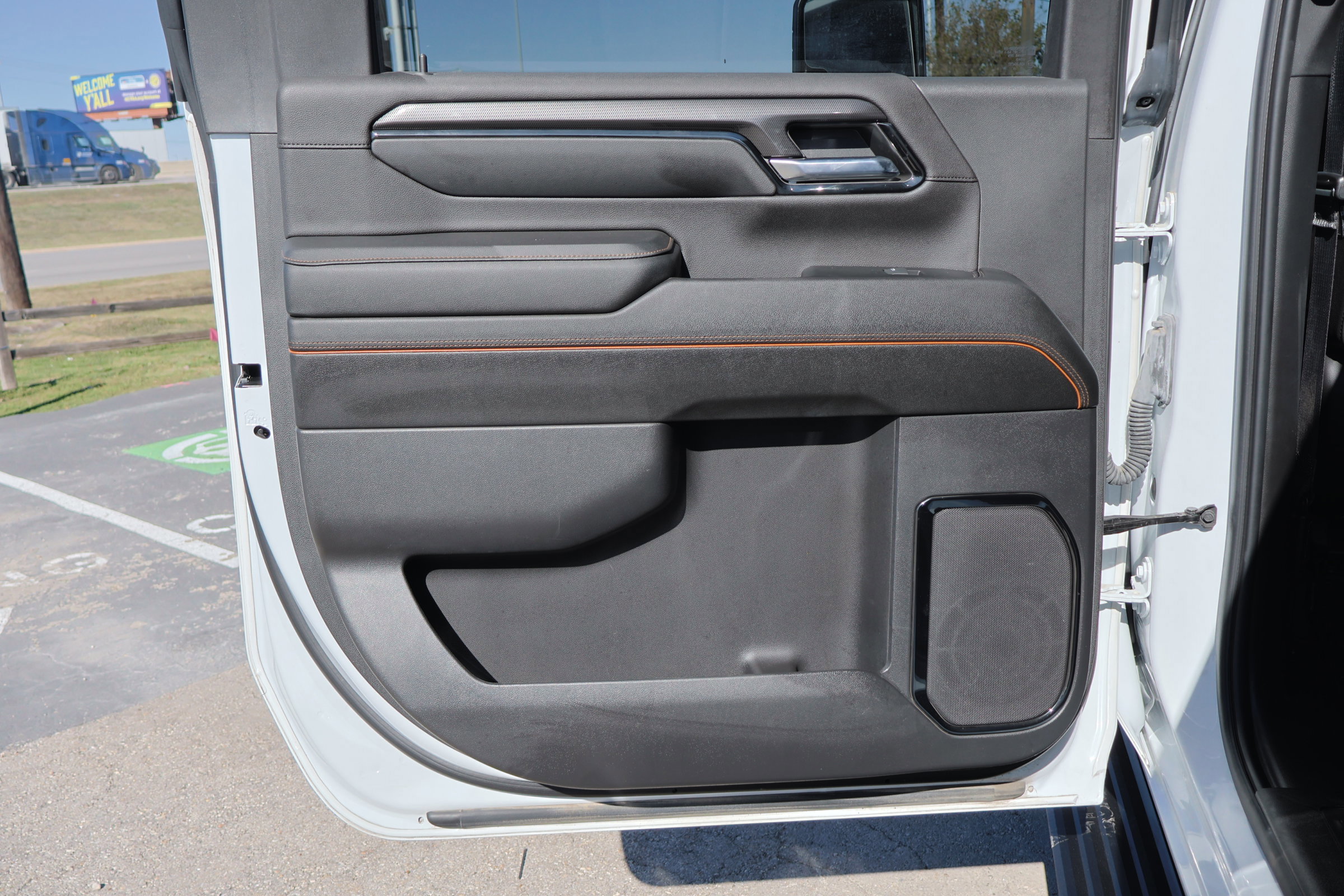 Used 2024 GMC Sierra 2500 AT4 w/ AT4 Premium Plus Package image 30