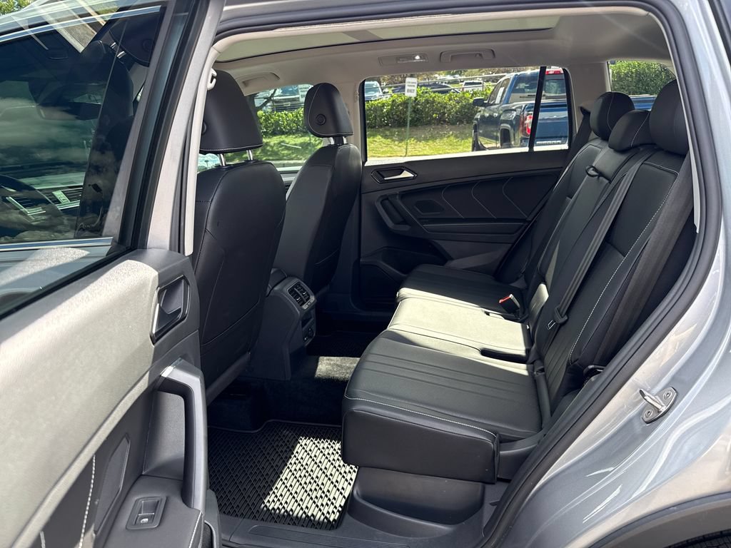Used 2023 Volkswagen Tiguan SE AWD/4WD image 20