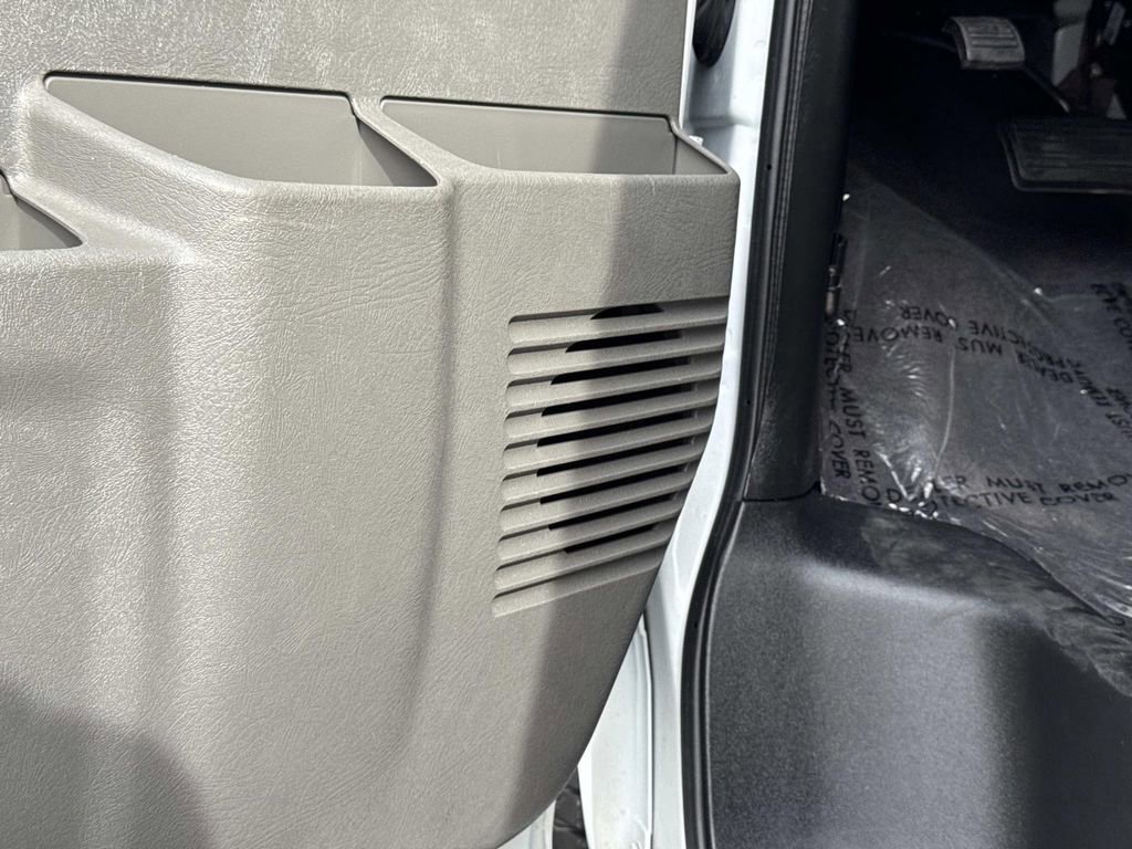 Used 2019 Chevrolet Express 2500 LT w/ LT Preferred Equipment Group image 15