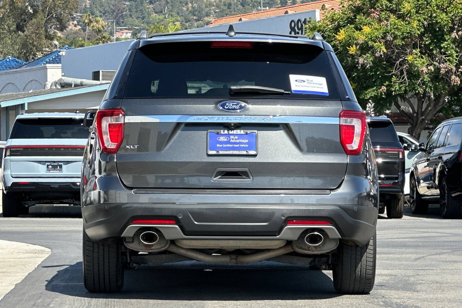Certified 2018 Ford Explorer XLT FWD image 4
