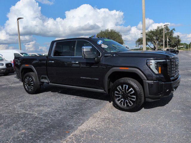 Used 2025 GMC Sierra 2500 Denali Ultimate AWD/4WD image 2