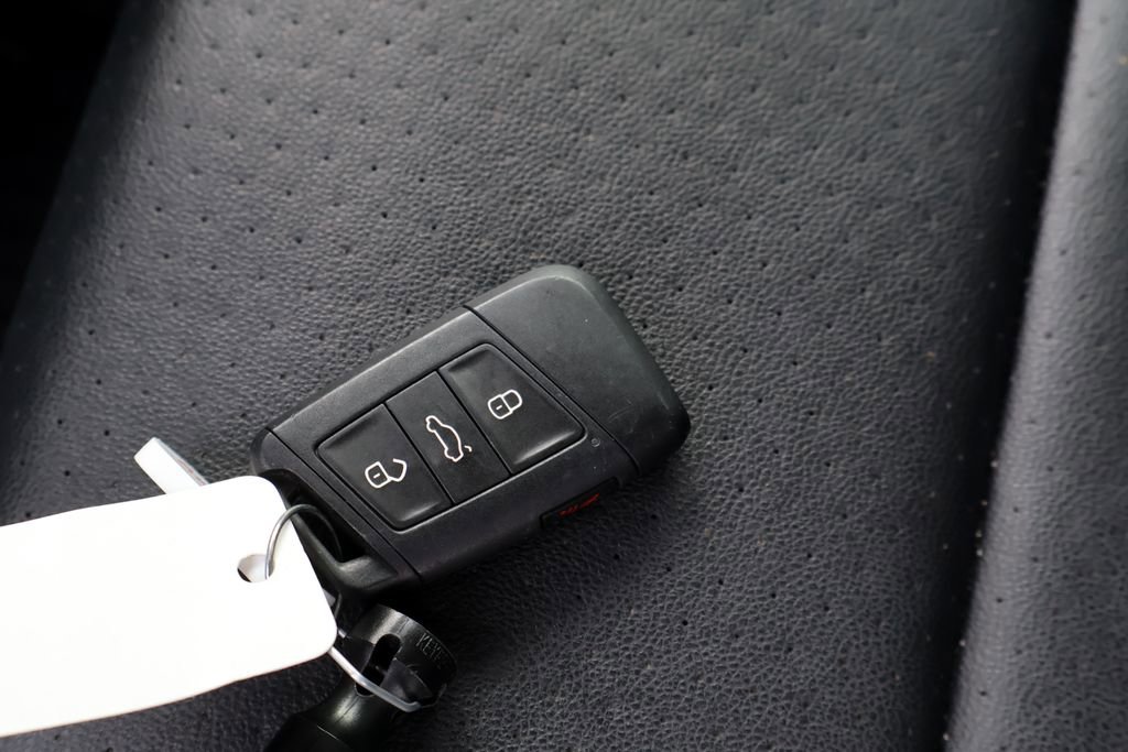 Used 2018 Volkswagen Atlas SE image 38