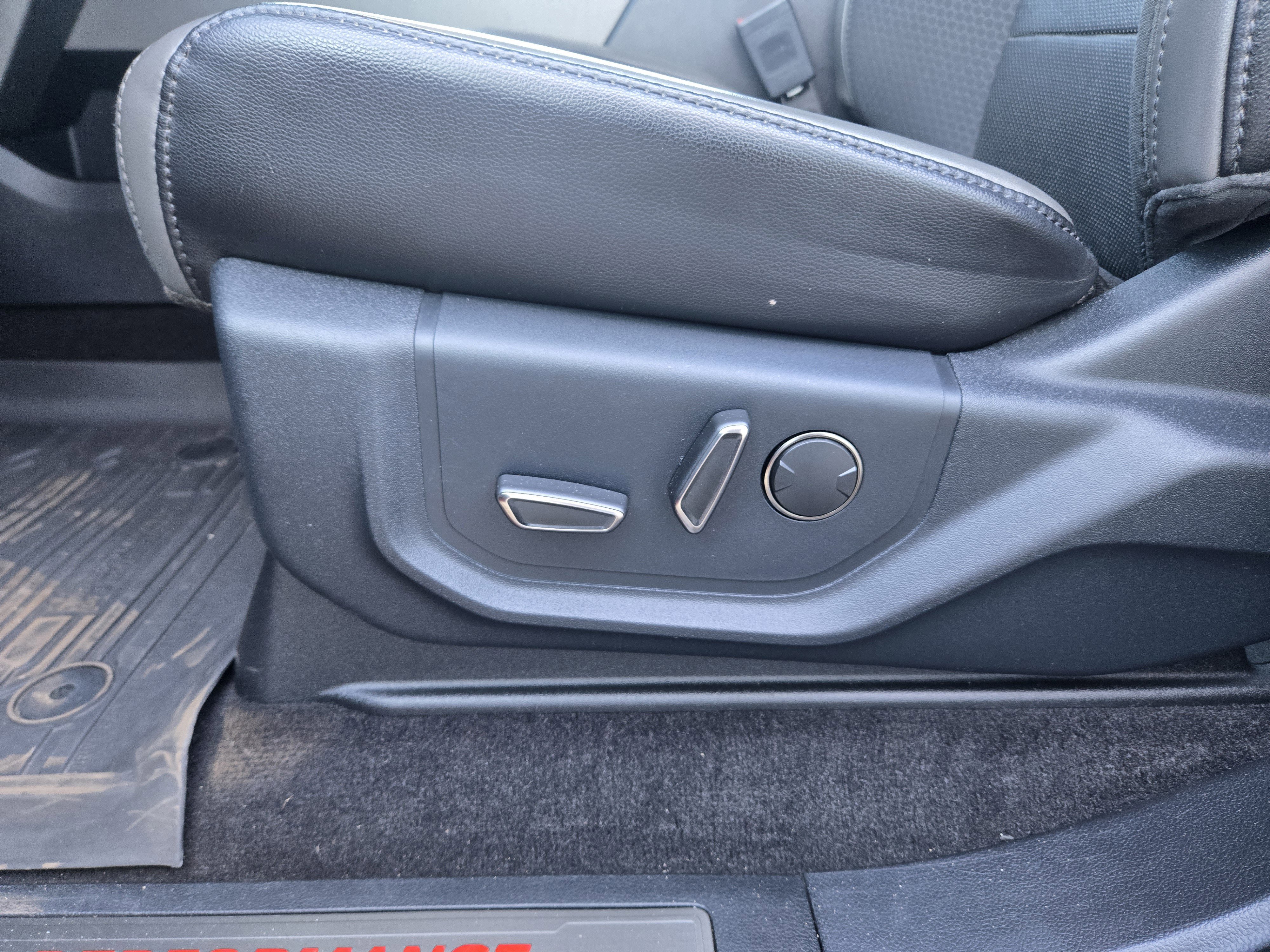 Certified 2020 Ford F150 Raptor w/ Equipment Group 801A Mid image 20