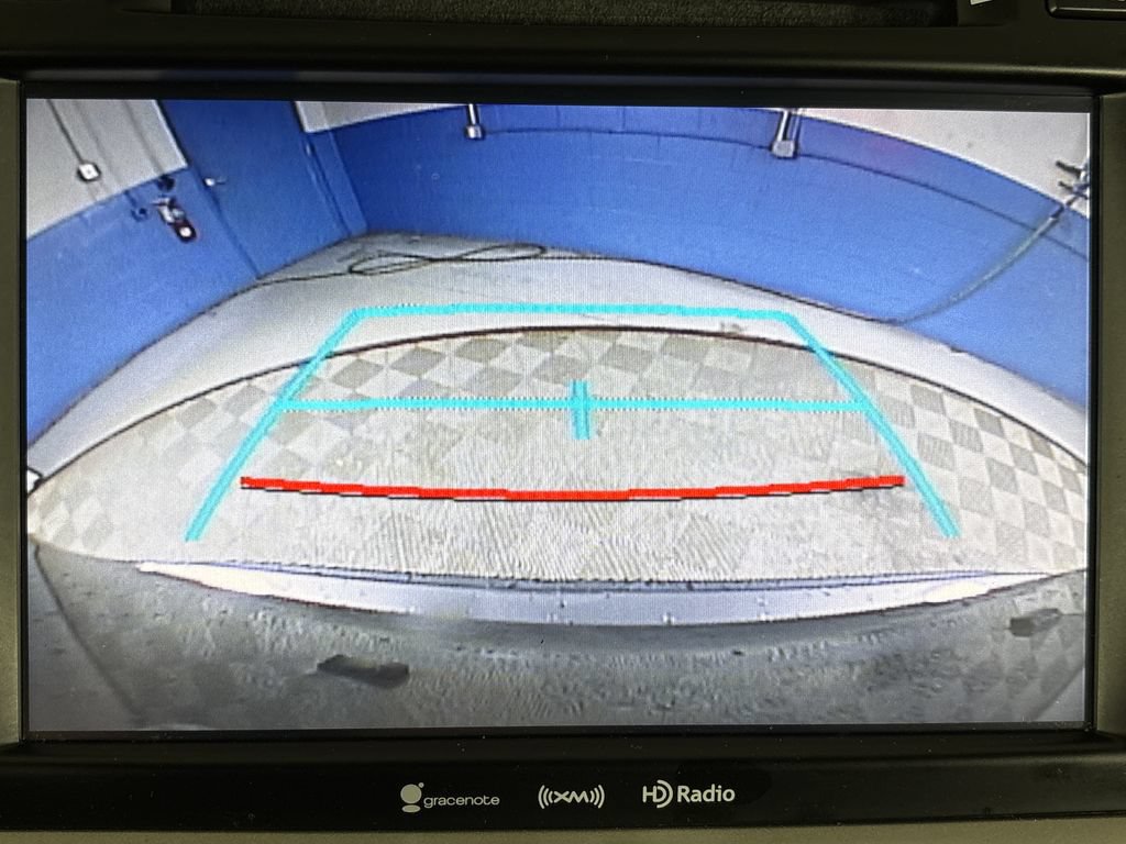 Used 2019 Toyota Highlander XLE FWD image 25