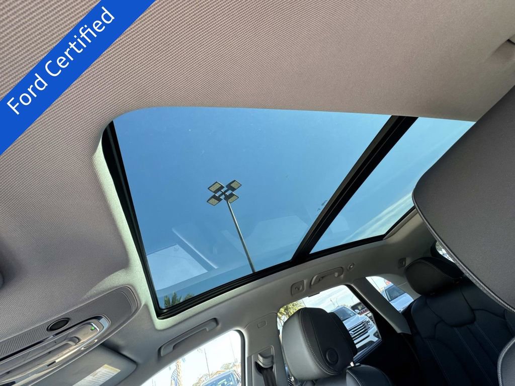 Used 2023 Audi Q5 2.0T Prestige w/ Prestige Package image 29