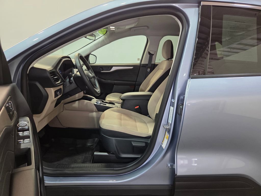 Certified 2022 Ford Escape SE image 17