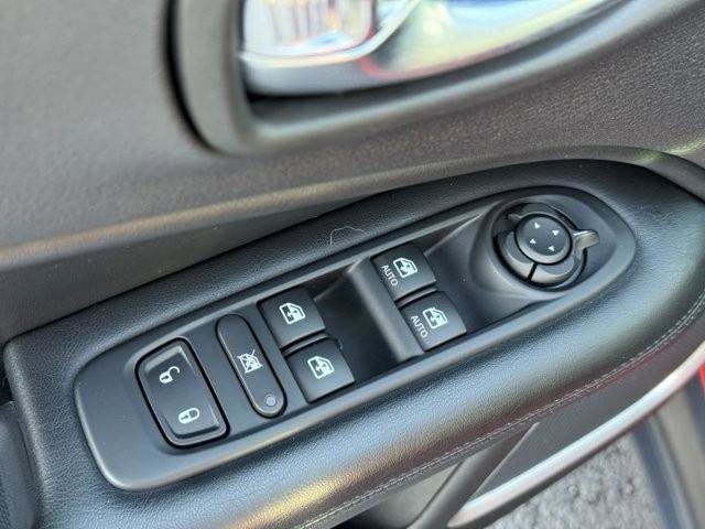 Used 2019 Jeep Compass Latitude AWD/4WD image 11