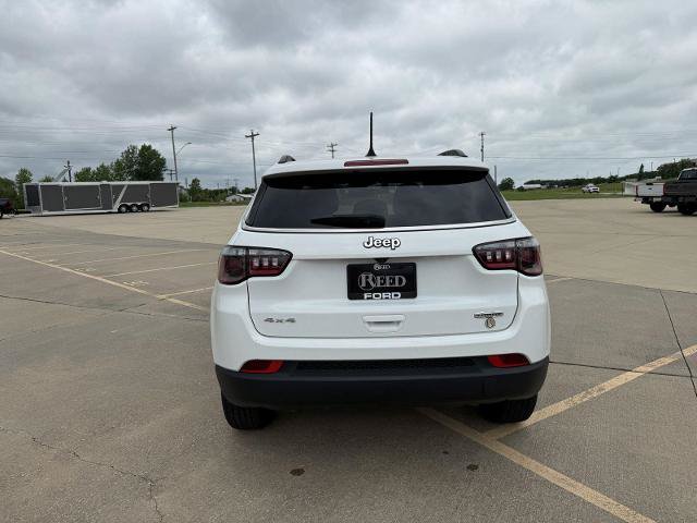 Used 2024 Jeep Compass Latitude AWD/4WD image 8
