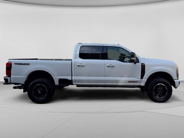 Certified 2025 Ford F350 Platinum w/ Tremor Off-Road Package AWD/4WD image 6
