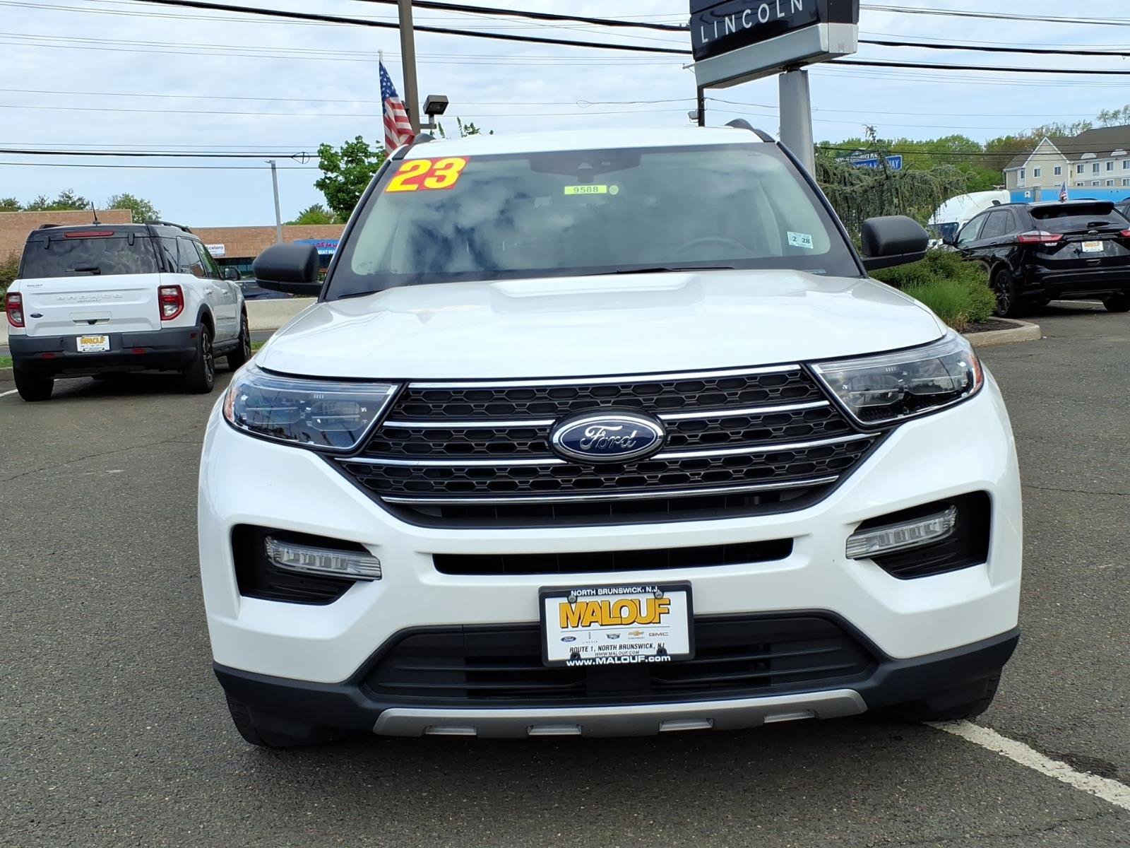 Certified 2023 Ford Explorer XLT w/ Equipment Group 202A AWD/4WD image 2