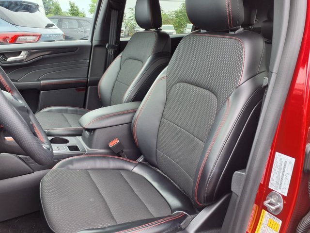 Certified 2024 Ford Escape ST-Line w/ Tech Pack #1 AWD/4WD image 2