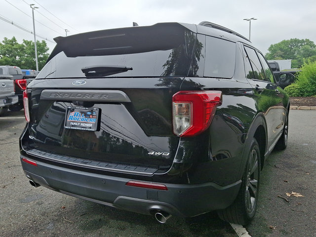 Certified 2022 Ford Explorer XLT w/ Equipment Group 202A AWD/4WD image 8