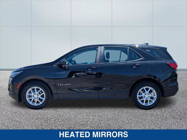 Used 2023 Chevrolet Equinox LS FWD image 2