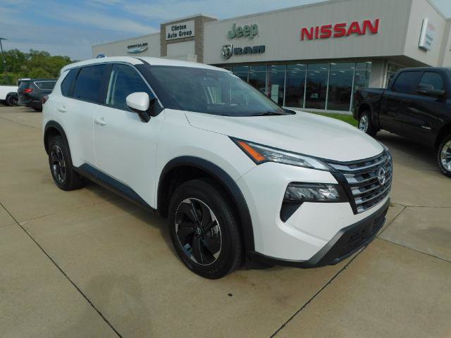 Used 2026 Nissan Rogue SV AWD/4WD image 3
