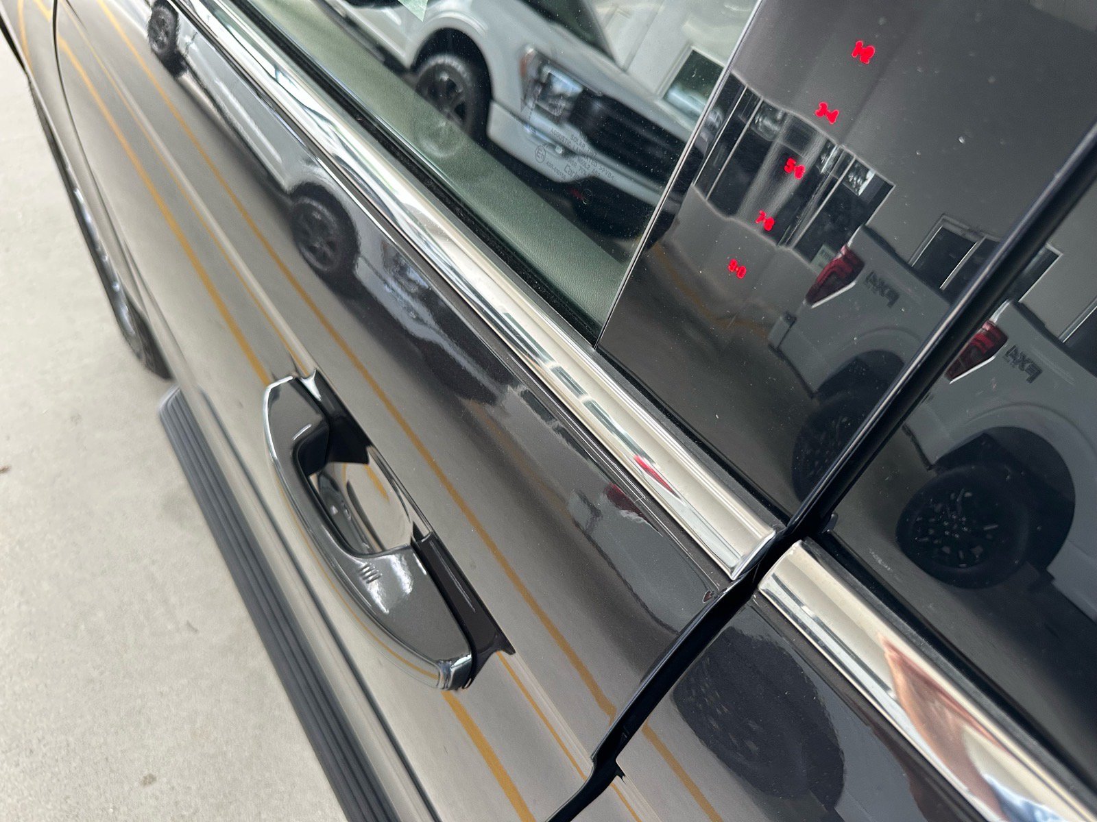 Certified 2025 Ford Expedition Active AWD/4WD image 12