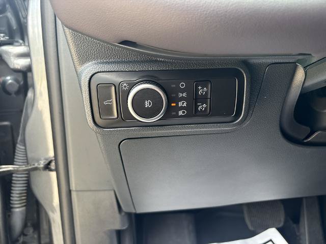 Certified 2025 Ford Explorer Platinum RWD image 14