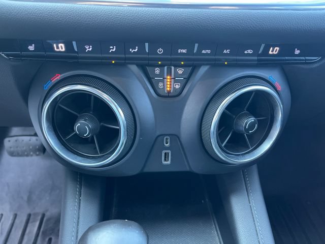 Used 2020 Chevrolet Blazer LT FWD image 37