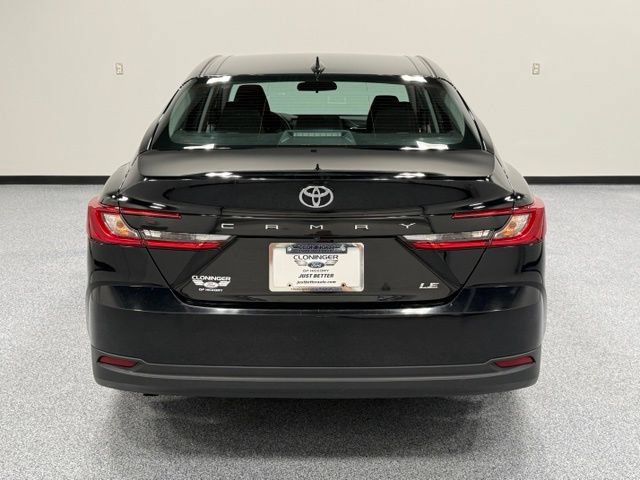 Used 2025 Toyota Camry LE FWD image 8