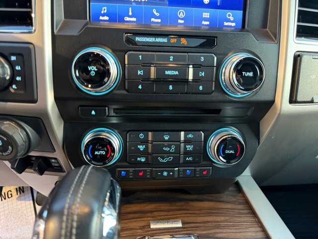 Certified 2018 Ford F150 Lariat w/ Equipment Group 502A Luxury AWD/4WD image 30