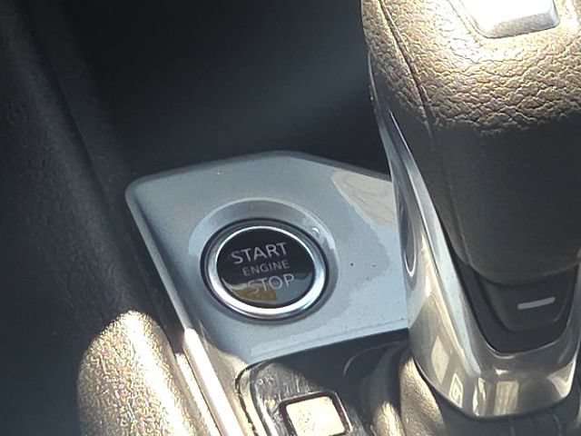 Used 2025 Nissan Altima 2.5 SV FWD image 38