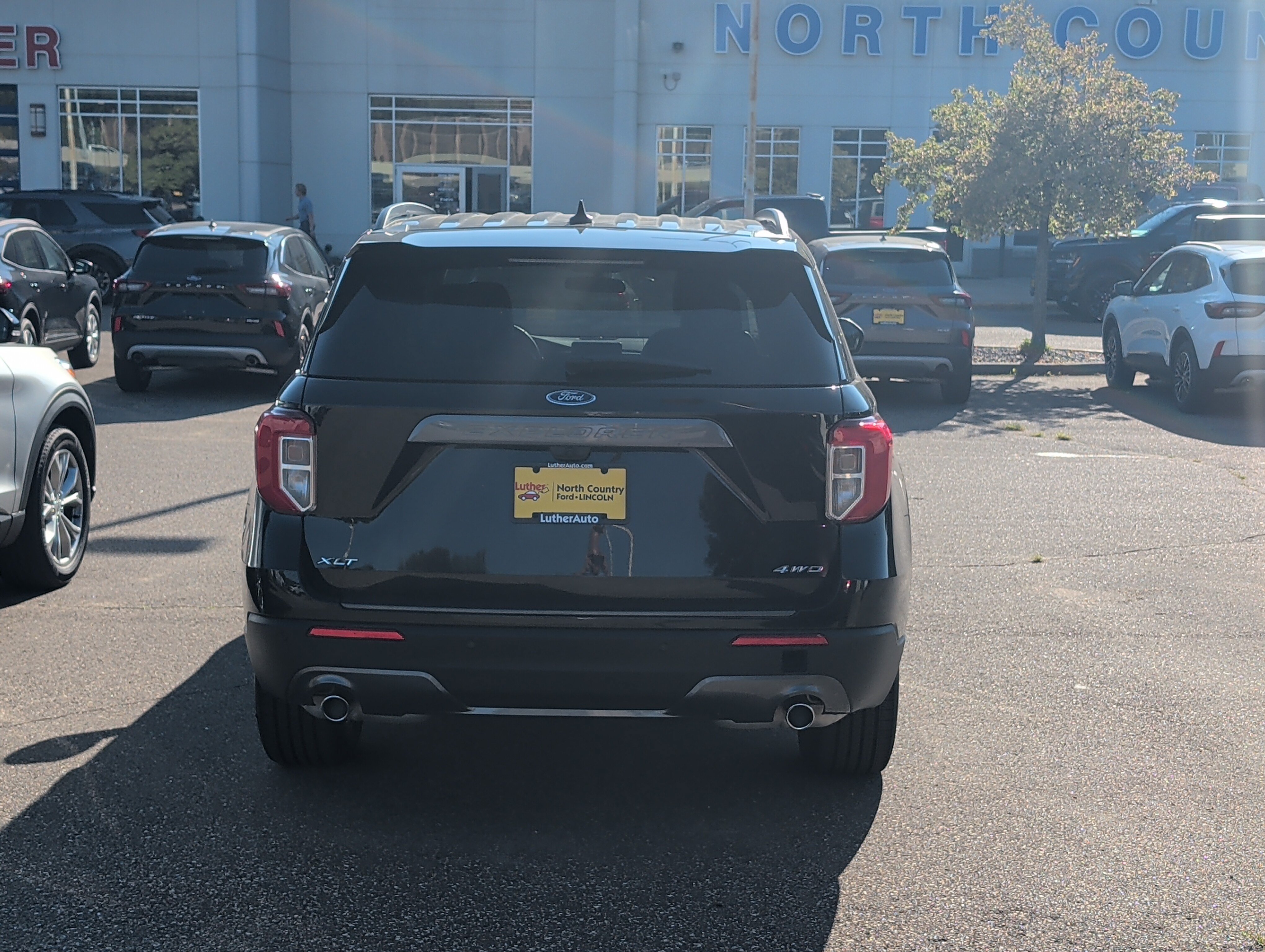 Certified 2024 Ford Explorer XLT w/ Equipment Group 202A AWD/4WD image 5