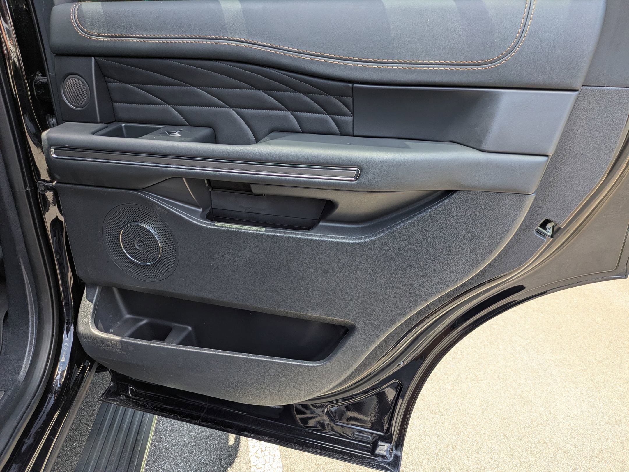 Certified 2023 Ford Expedition Platinum AWD/4WD image 36