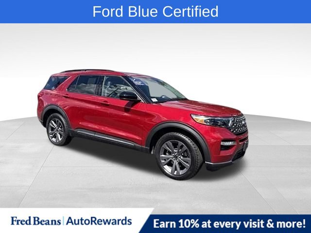 Certified 2023 Ford Explorer XLT w/ Equipment Group 202A AWD/4WD image 1