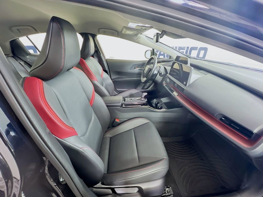 Used 2024 Toyota Prius Prime Premium image 32